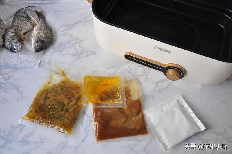 巧手主妇用海鱼做酸菜鱼，味道也不错，汤鲜肉也美味，都说味不错