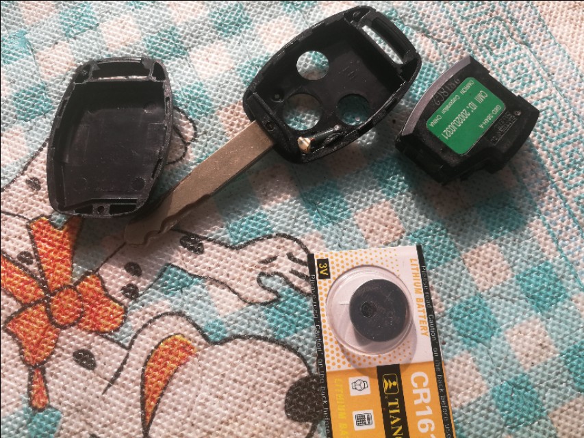 十代雅阁钥匙怎么换电池图解,雅阁七代遥控钥匙电池更换视频