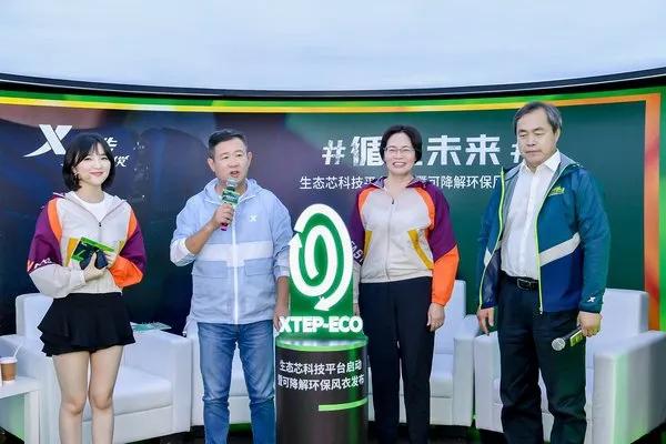 耐克新出的垃圾鞋,耐克阿迪达斯夏季短袖推荐