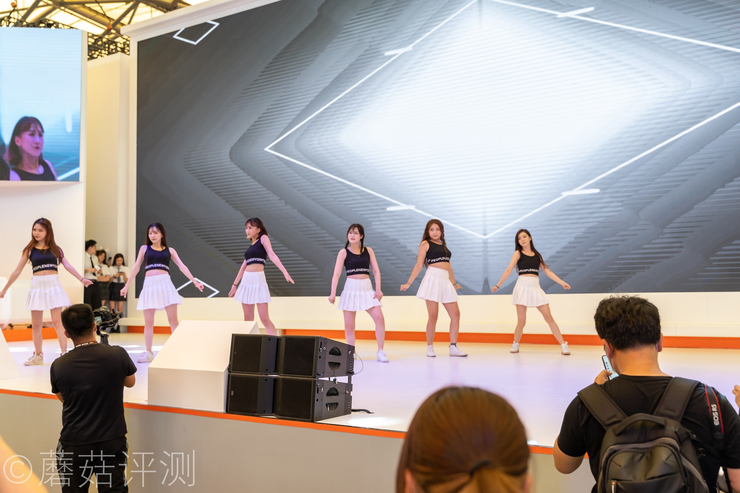 又有啥好玩的？蘑菇带你逛ChinaJoy2021，硬件、车和漂亮的小姐姐