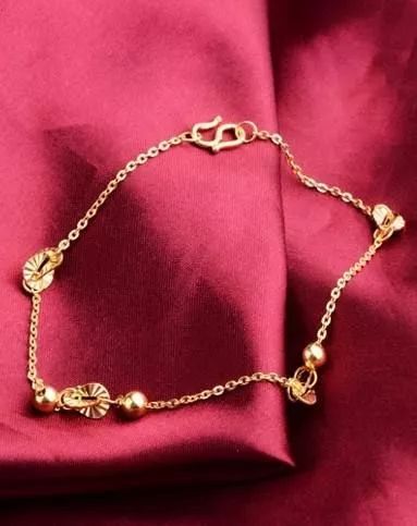 脚链戴左戴右有讲究吗,脚适合戴什么脚链呢