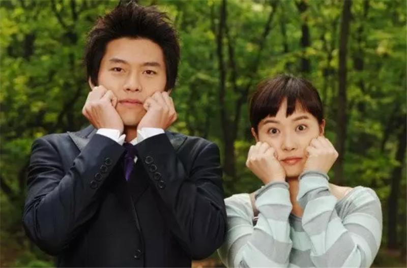 颧骨高导致脸型难看怎么办,脸型偏瘦颧骨明显怎么办改善