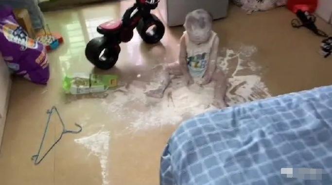 在公交车上遇到的妹纸，让我沉醉迷失了方向，我该怎么搭讪啊？急