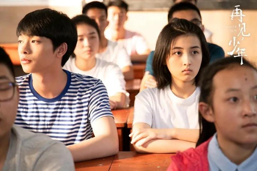 19岁男孩游泳后住进icu什么原因,15岁男孩做蛙跳腿疼怎么办