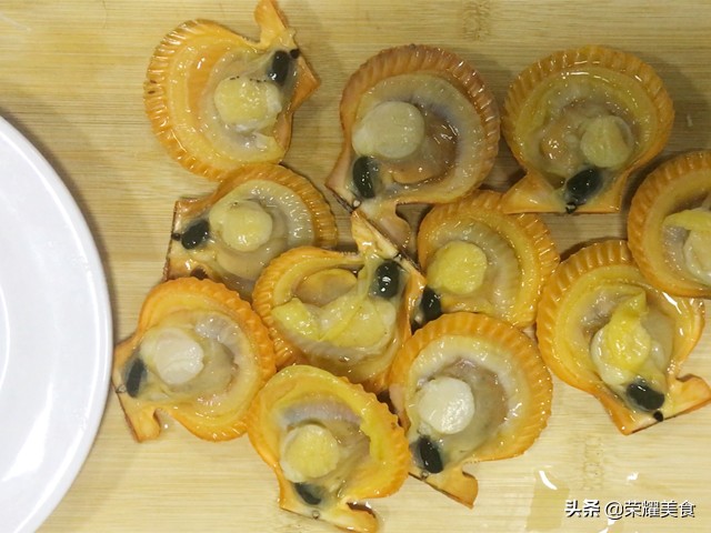 蒜蓉蒸扇贝的正宗做法,蒜蓉蒸扇贝的家常做法