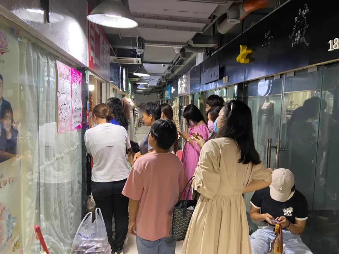 徐州闫二姐卷饼学习多少钱,闫二姐卷饼真有那么火爆吗