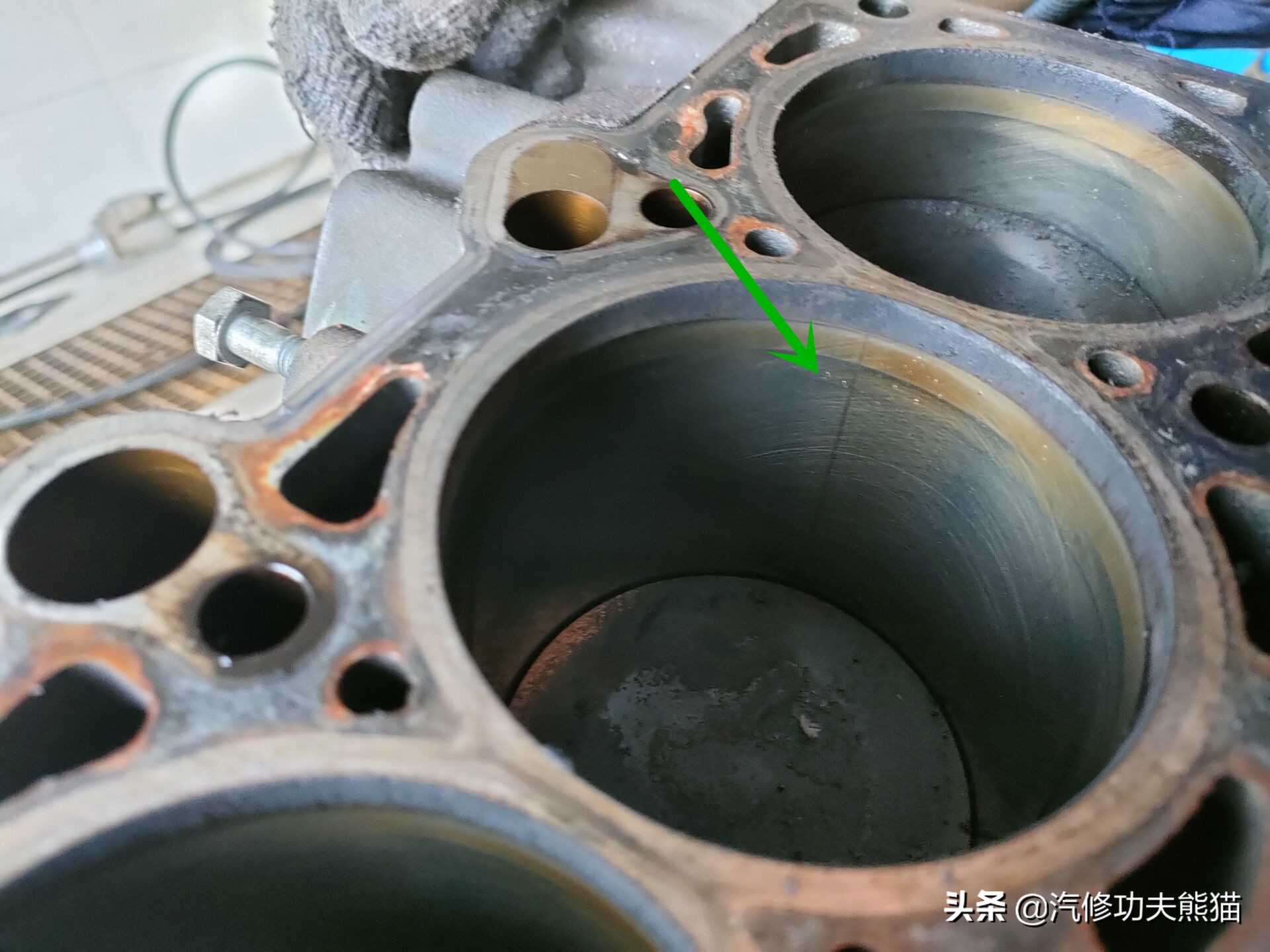 一汽奥迪a6l烧机油,08款奥迪a6l2.0t烧机油严重怎么办