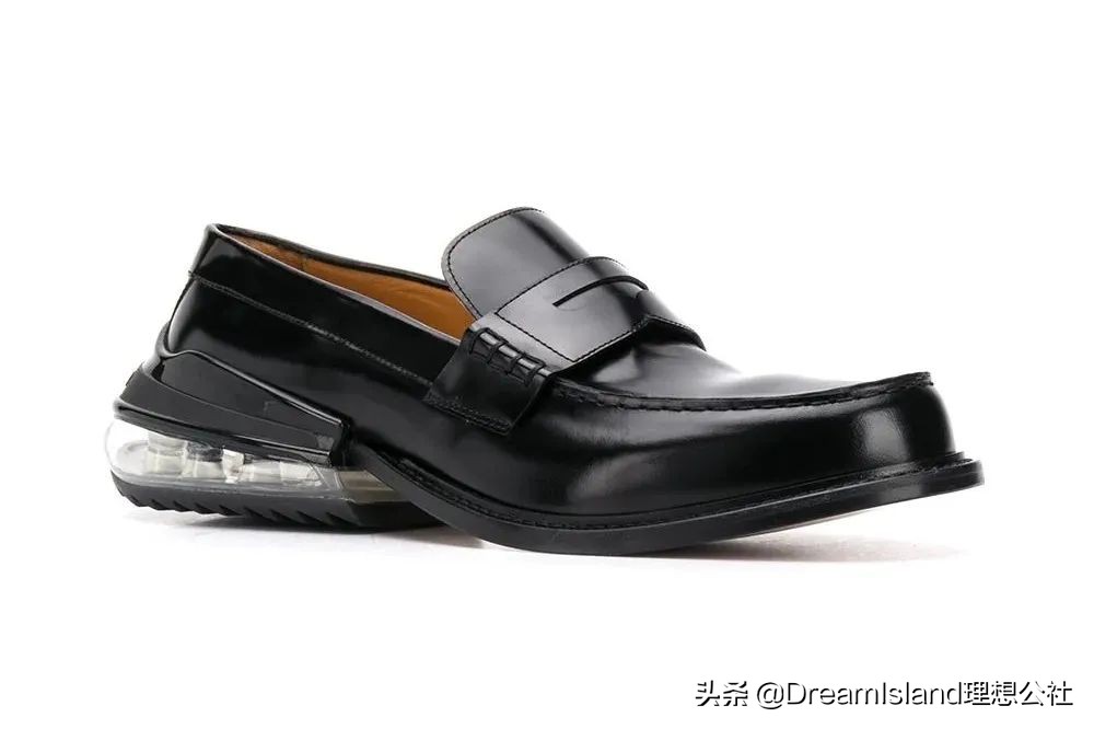 街拍白色乐福鞋,达妹街拍图文