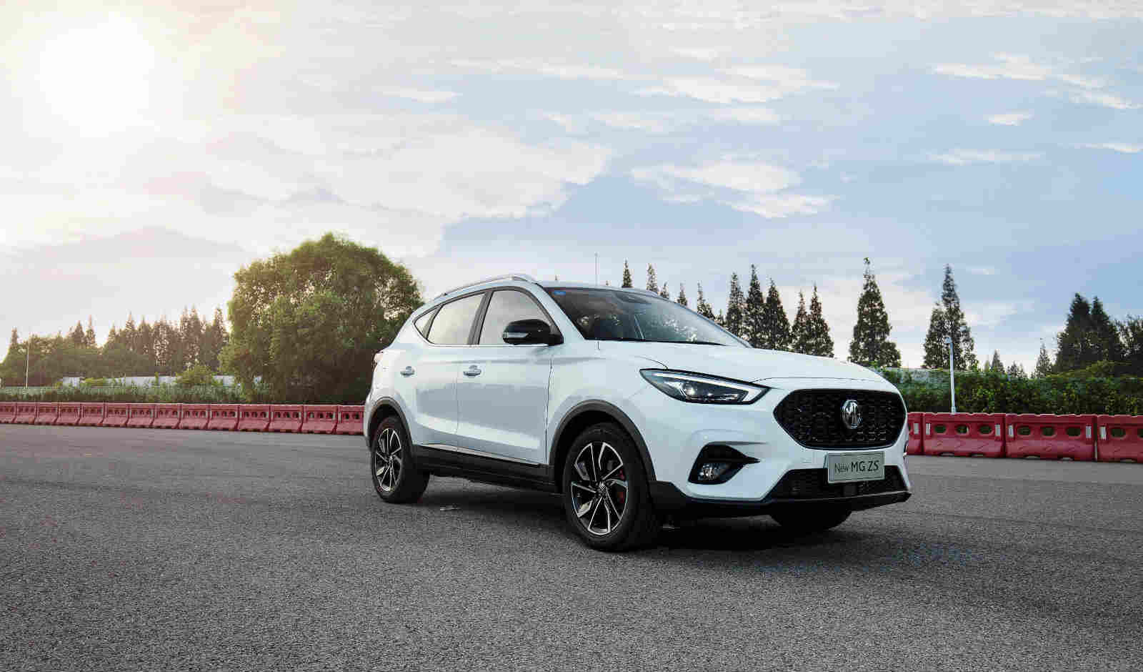 名爵zs2022年新款,名爵zs白色新款