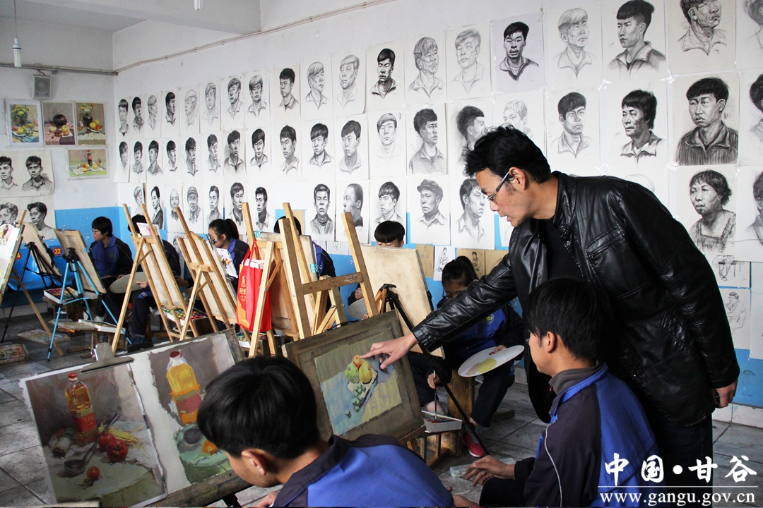 为办好满意的教育奉献光和热,攻坚克难奋力办好人民满意的教育