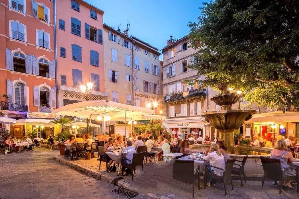 昆明官渡区格拉斯香水小镇,格拉斯香水小镇风景