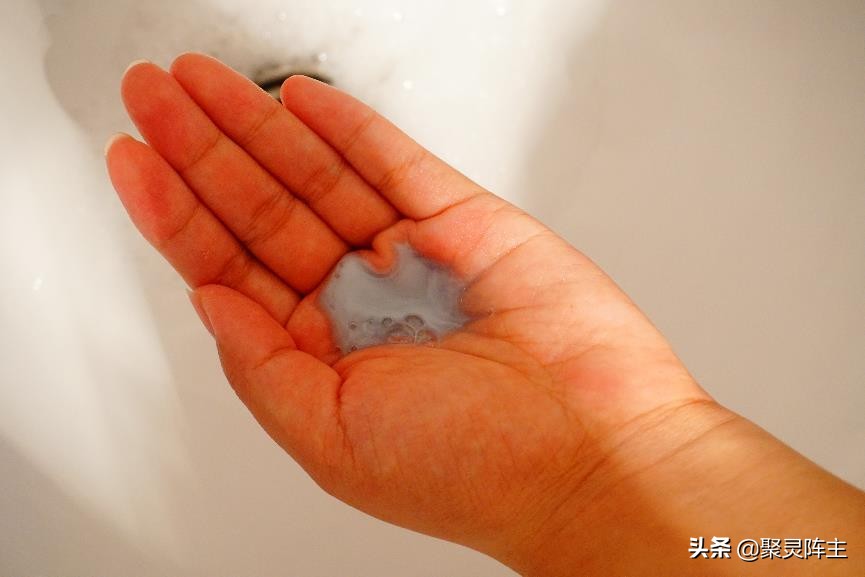 洗发水推荐控油蓬松去头皮屑男生,男士洗发水排行榜第一名去屑止痒