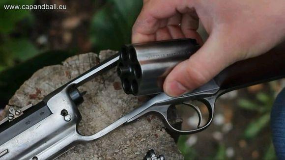 一开枪就喷自己脸上？非主流转轮步枪的前世今生