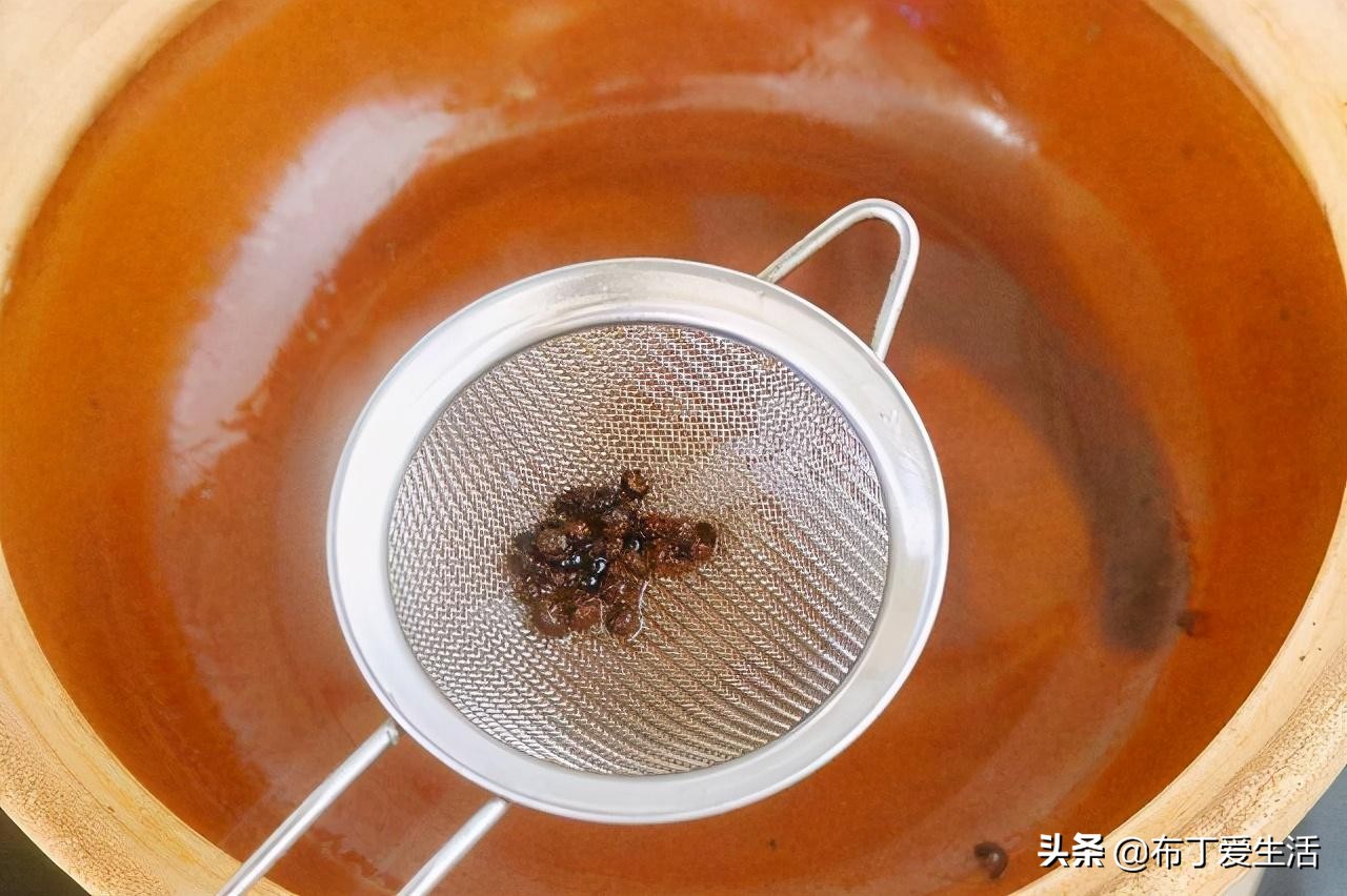 天凉给家人煮一道萝卜鸭汤，鲜香味美，好喝不上火，秋冬养肺正好