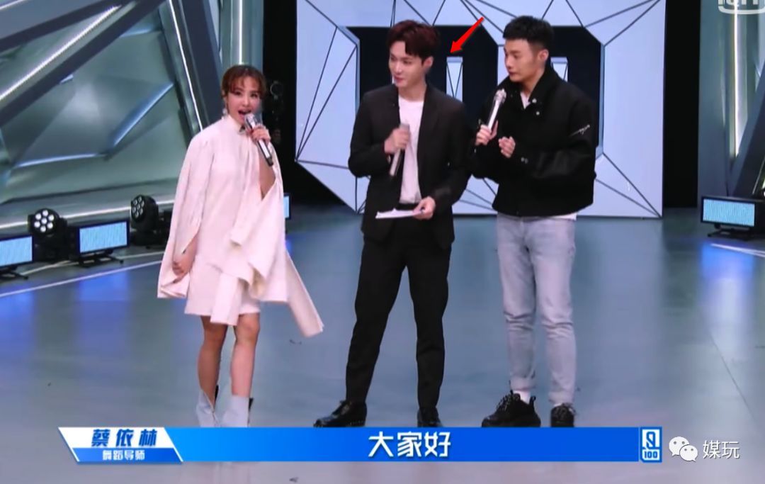 一个镜头60个马赛克，这节目“打码”破纪录了！网友：有骨气