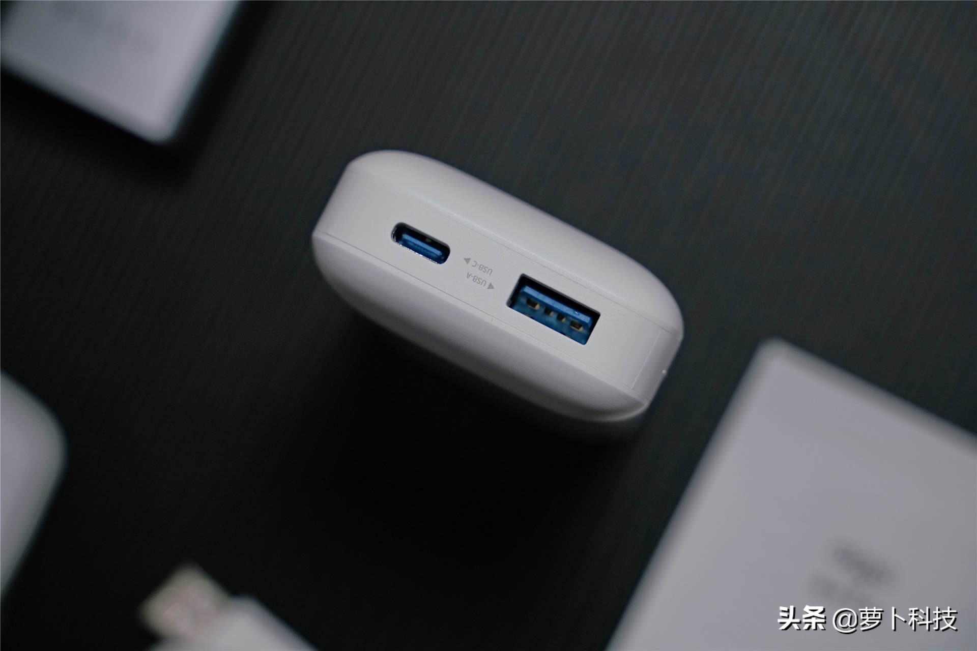 aigo充电宝大容量20000快充,aigox充电宝好用吗