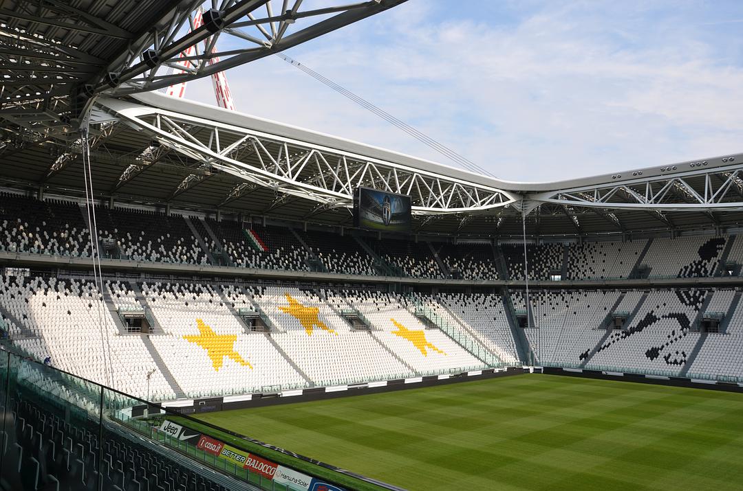 欧洲最大的足球场诺坎普,欧洲最大专业足球场温布利