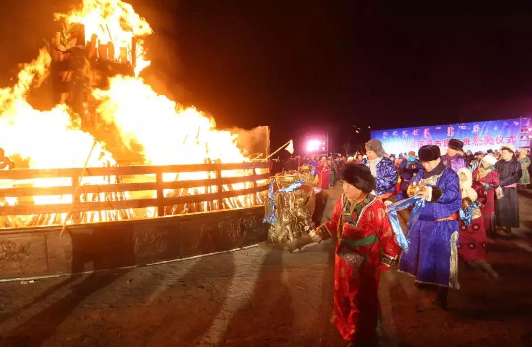 蒙古族小年祭火仪式,蒙古族祭火仪式一般几点开始