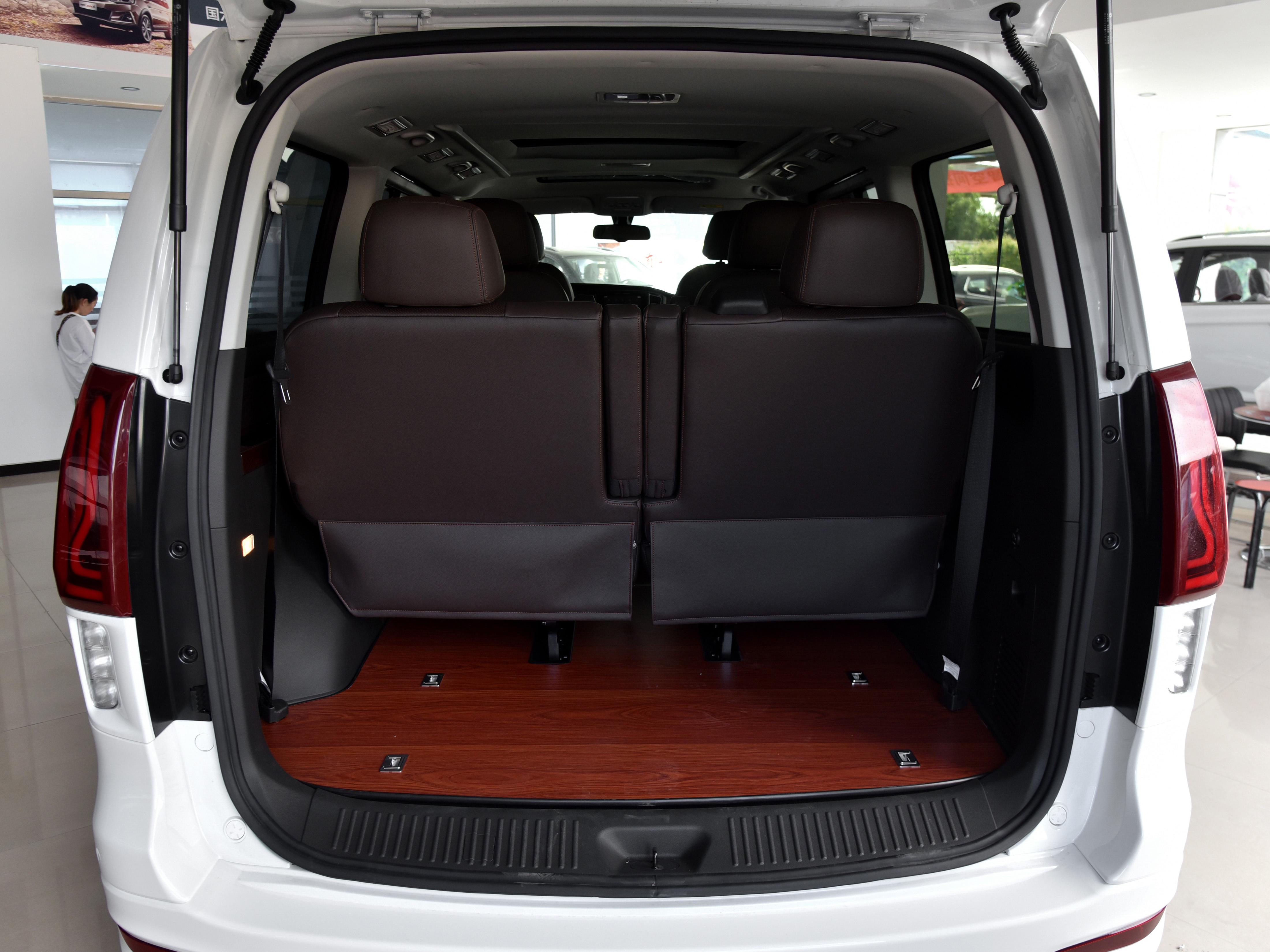 东风风行m7新款尊享型,风行m7一款豪华商务车该有的样子