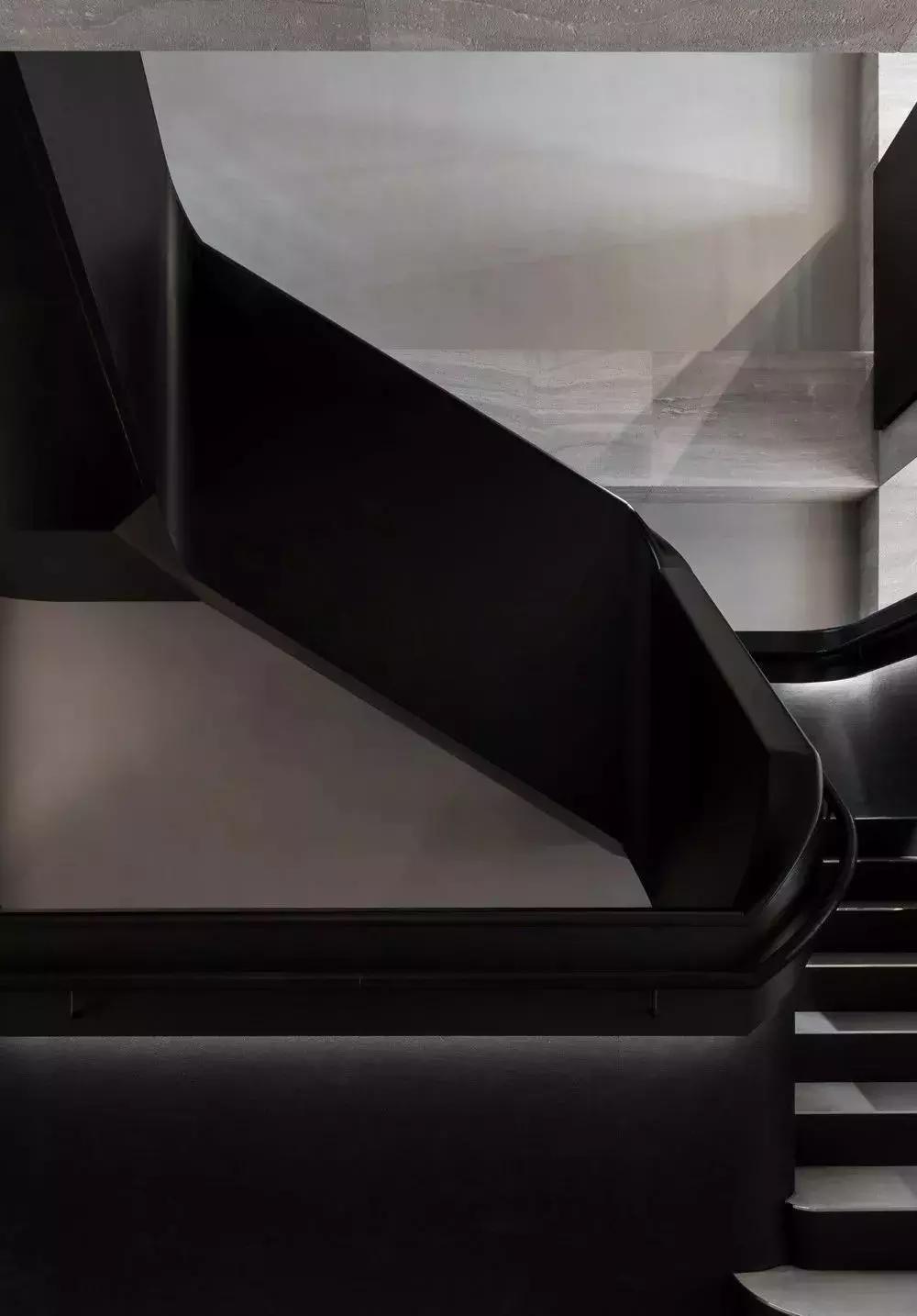 世界最奢华金色楼梯扶手,最奢侈旋转楼梯