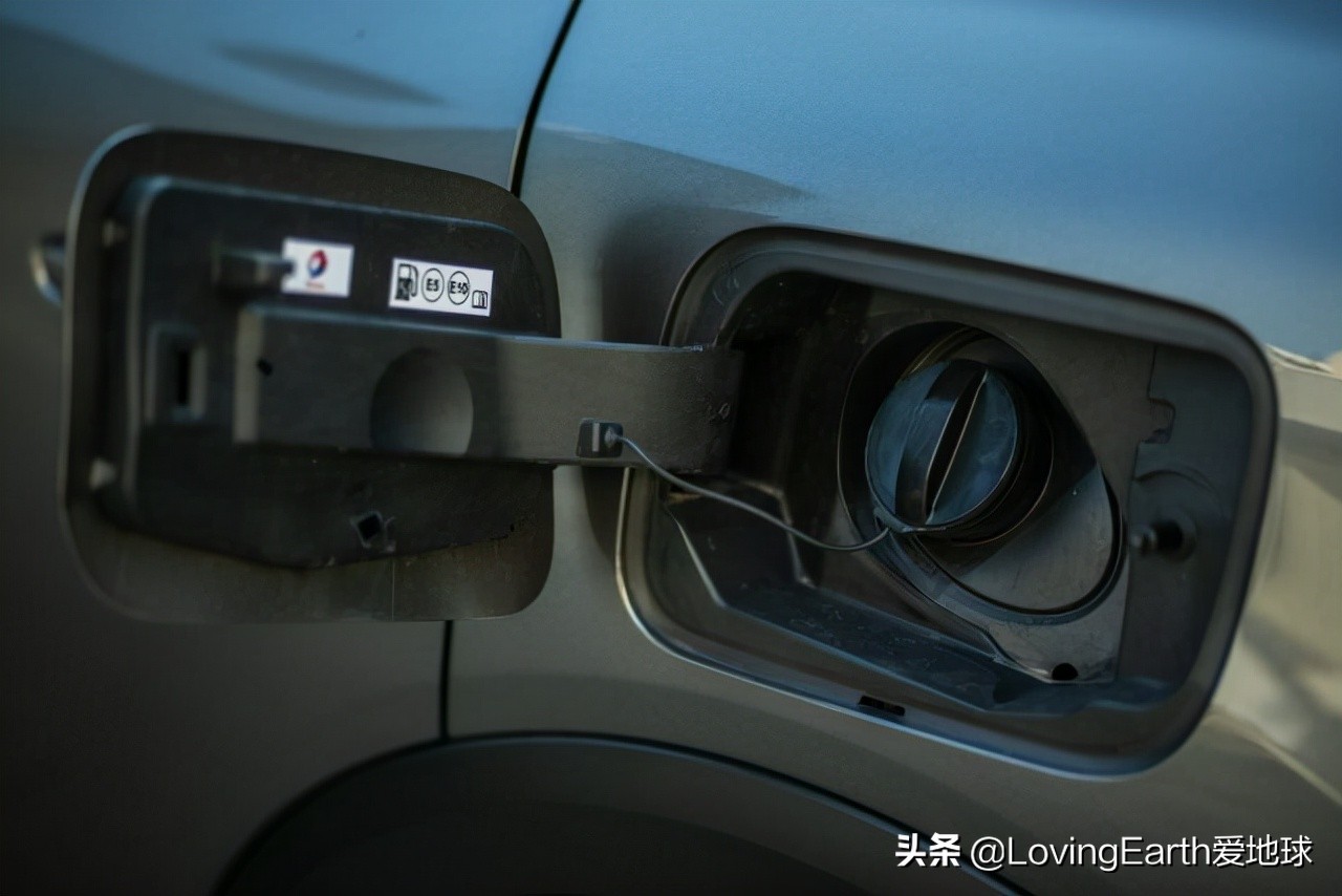 雪铁龙云逸c4试驾视频,法国车的特点