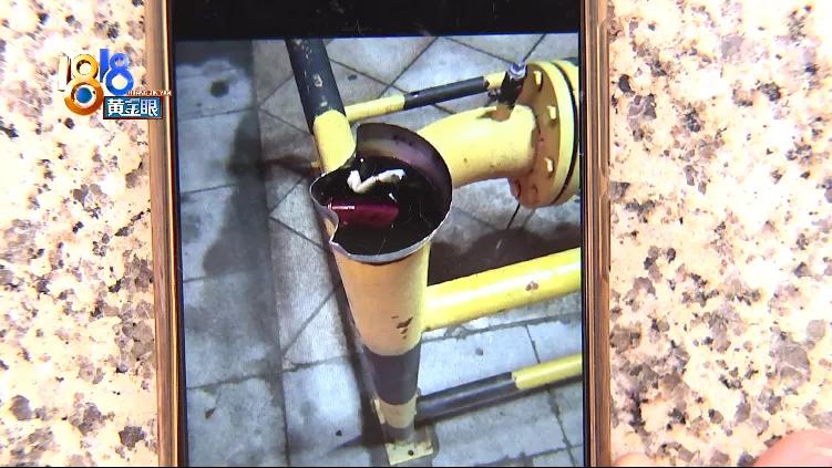 孩子爬窗户的防护网摔下楼,小孩摔下防护栏