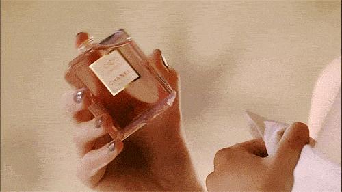 腿上有鱼鳞皮屑怎么办,腿上起皮屑就是鱼鳞病