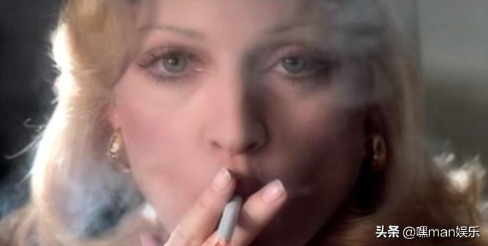 作为麦当娜的女儿也非寻常之辈23岁的她比母亲更大胆出色