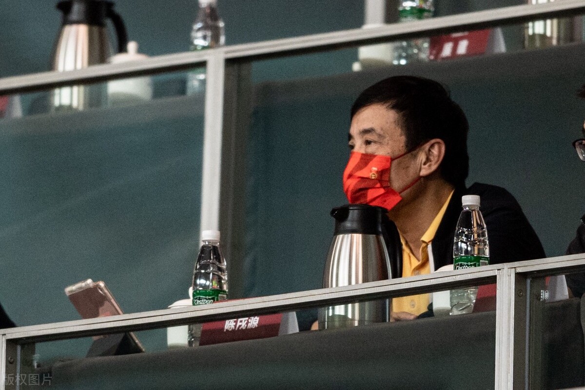 对于现在的中国足球的看法,中国足球反映了中国的现状