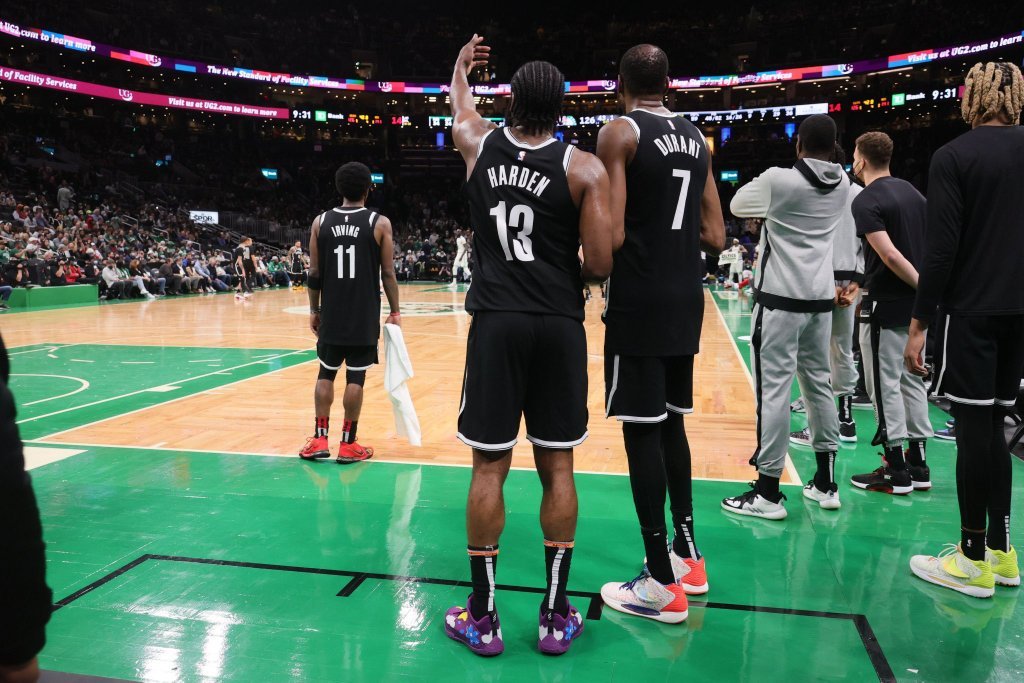 篮网告知各球队不再交易欧文,曝欧文与篮网续约谈判陷僵局