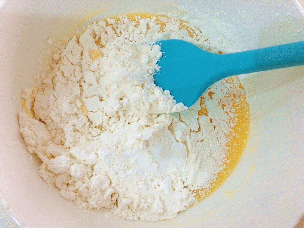 5分钟速成蛋糕用电饭锅做的,自己在家做简易蛋糕空气炸锅