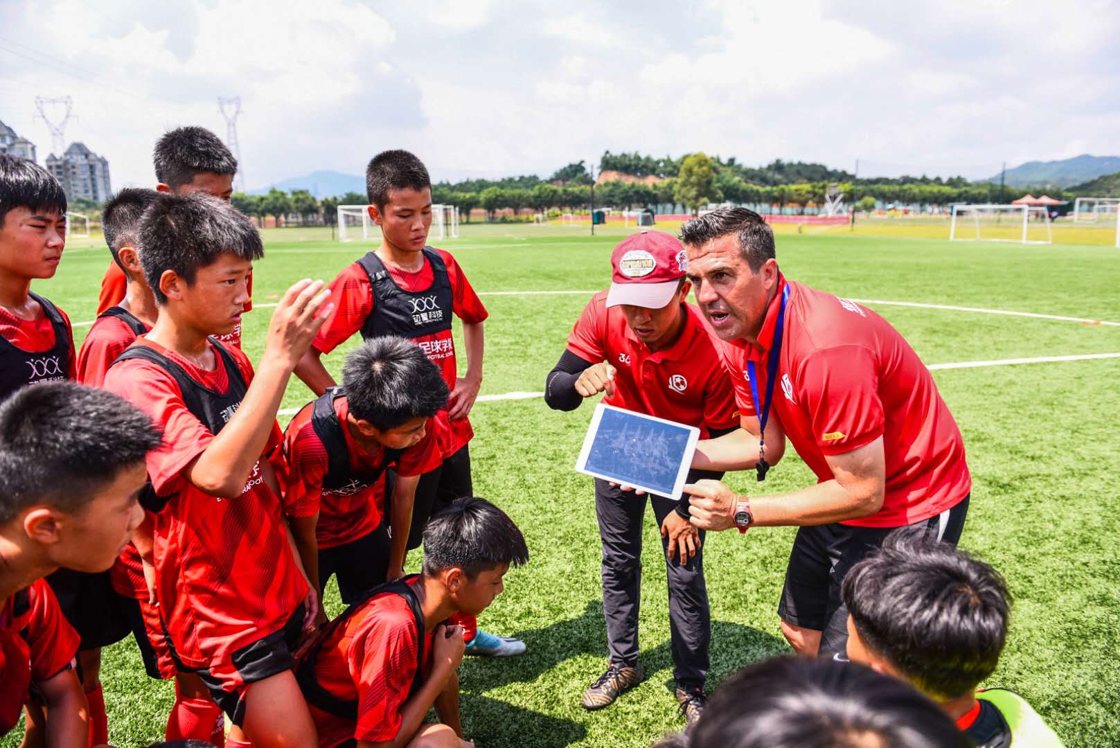 恒大足校功能,恒大足校青训的意义