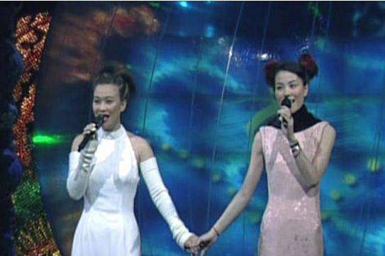 那英暗恋蔡国庆吗,那英结过几次婚