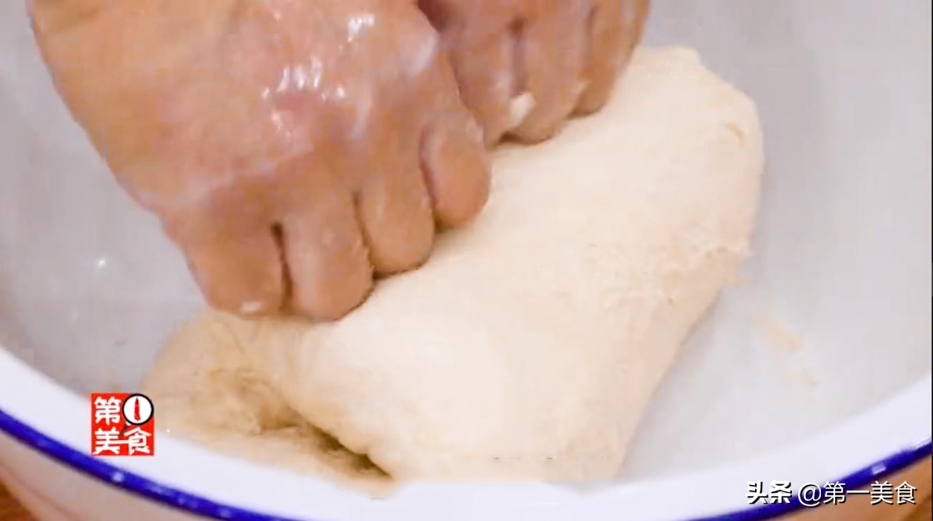 油条怎么炸好吃又简单的做法,油条怎样炸又大又蓬松