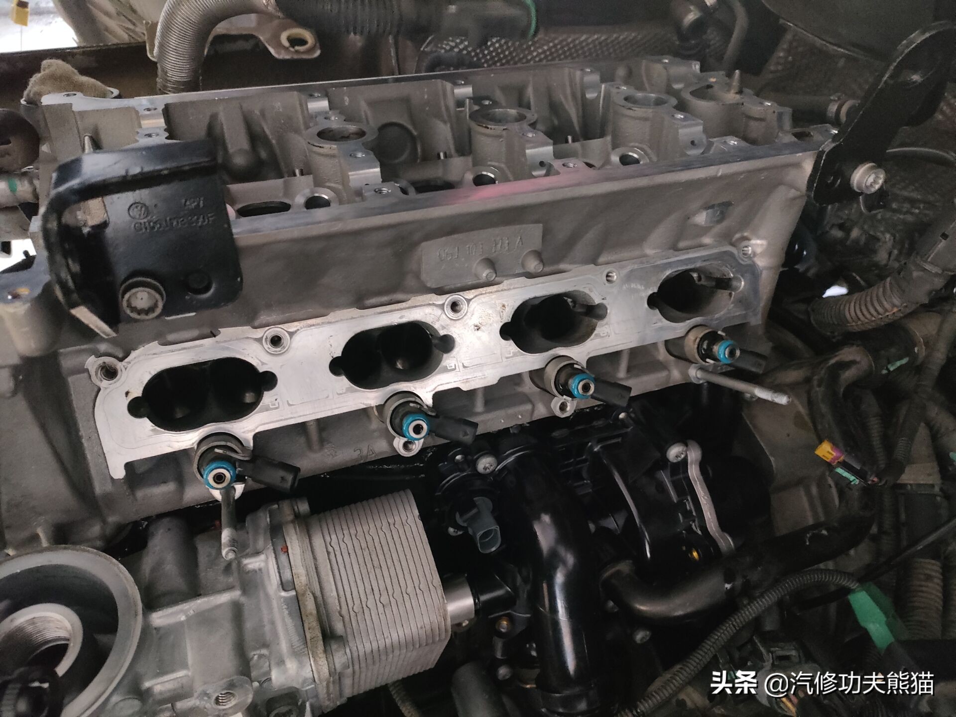 2011款奥迪q5烧机油怎么彻底解决,奥迪q5三代ea888发动机烧机油原因