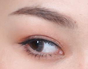 眼妆教程一妆一盘,眼妆一画就显脏