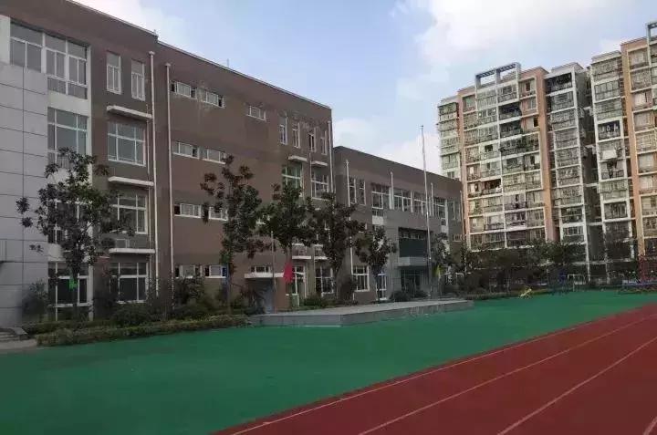 南京学区房价格从几月份下降的,南京江宁区学区房房价