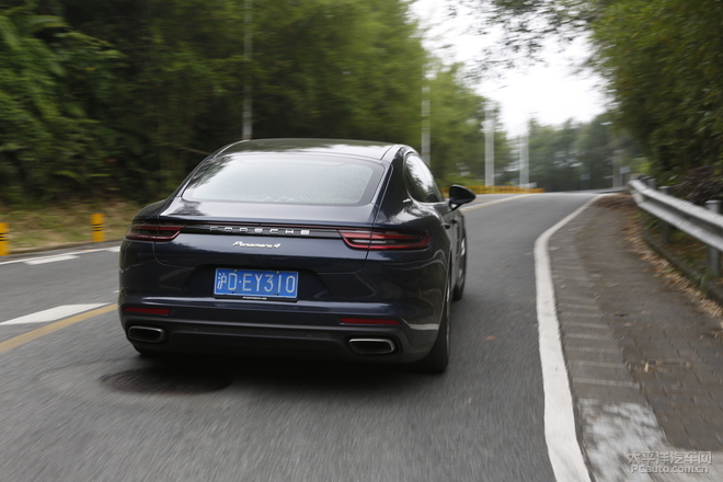 保时捷panamera混动深度测试 (全新保时捷panamera4s 2.9t试驾感受)