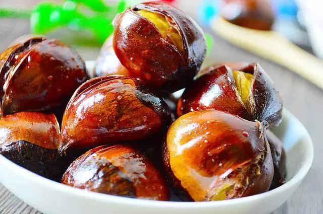 这才是糖炒栗子好吃的做法,水煮板栗最简单的家常做法