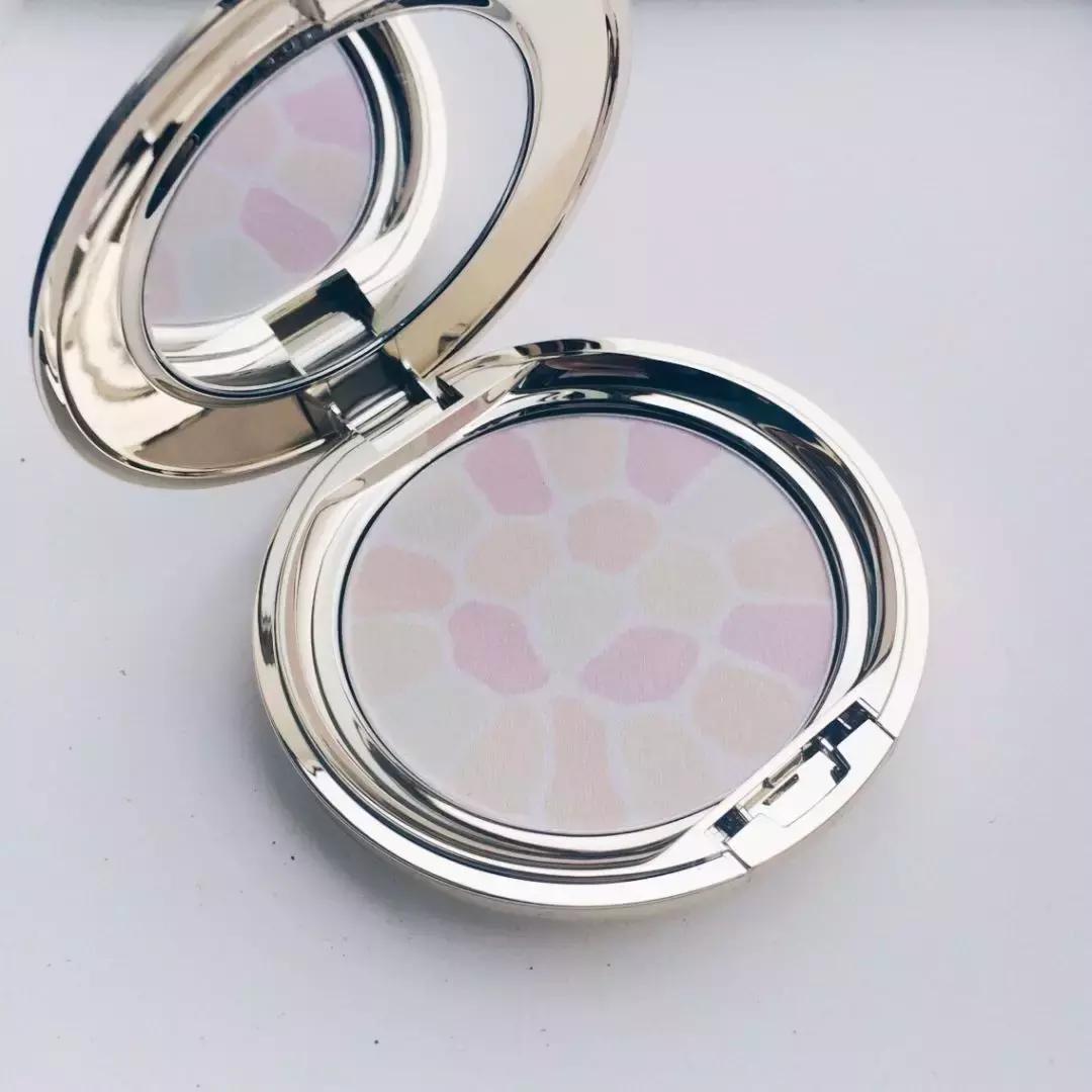 老是抱怨脱妆你选对定妆产品了吗,好用的大牌定妆产品