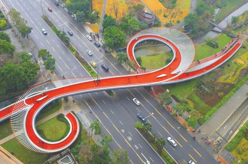 成都绿道被隔开,成都被3条路包围的楼盘