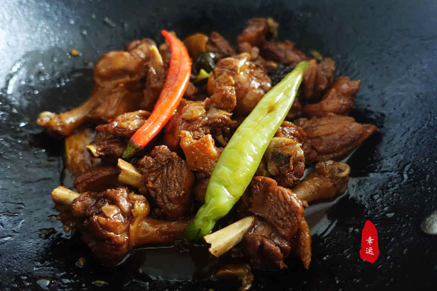 酥脆鸭块,鸭皮酥脆鸭肉鲜嫩