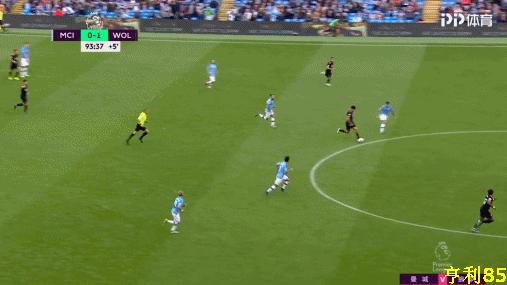 英超最强过人王，19岁曾被巴萨放弃，如今正在兑现自己的天赋