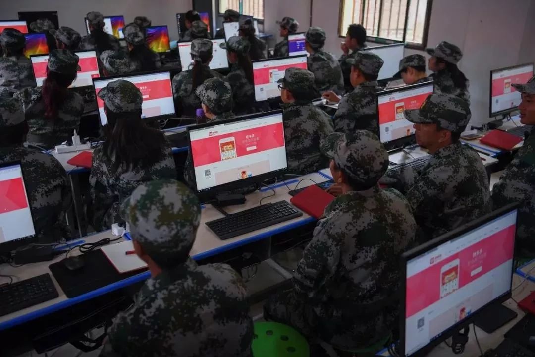 那位在人民大会堂“卖土豆”的院士，最近又刷屏了