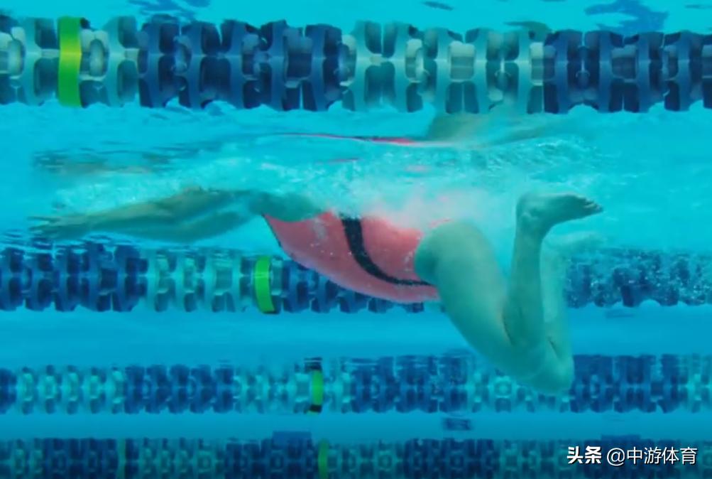 中游体育波浪式蛙泳,波蛙和竞技蛙泳有什么区别