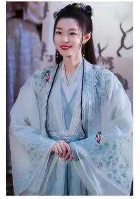 我是一名设计师是什么梗,汉服设计师一个月工资