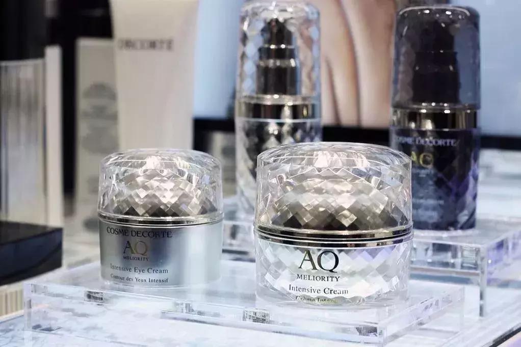 一瓶面霜一万多,一瓶面霜九百多