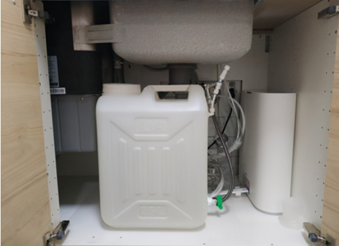 纠结净水器选效果好，还是无废水好？揭秘净水真相，别傻傻被忽悠