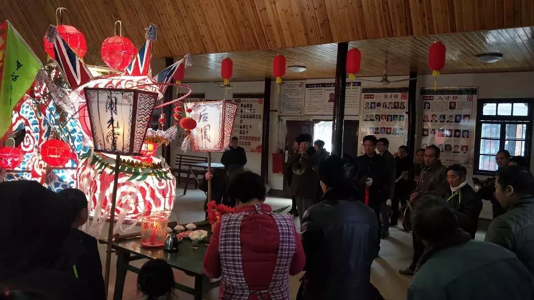 龙灯什么时候开始玩的,今年的龙灯为什么这么多