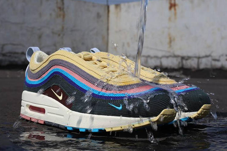 球鞋贴教程,补足球鞋开胶方法